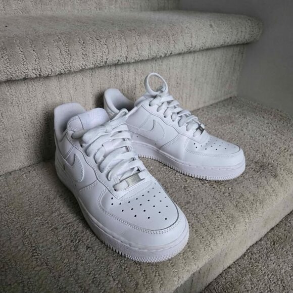 Womens All White Airforce 1's 07 Sneaker - Picture 7 of 7
